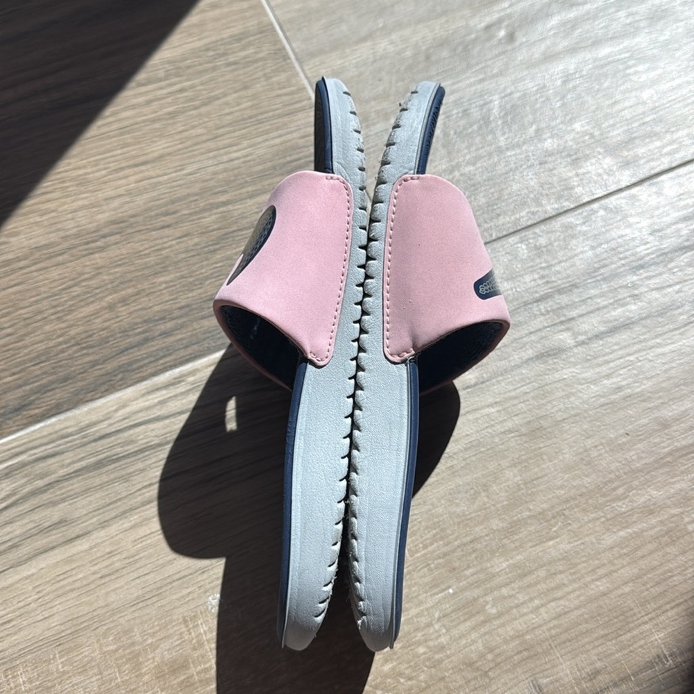 Nike Kids Pink and Blue Slide Sandals! - Picture 4 of 5
